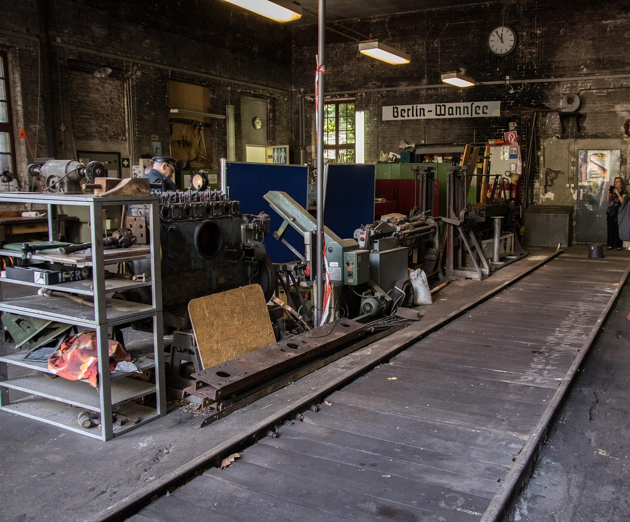 信仰和和谐:香烟和年代背景知识的上下文